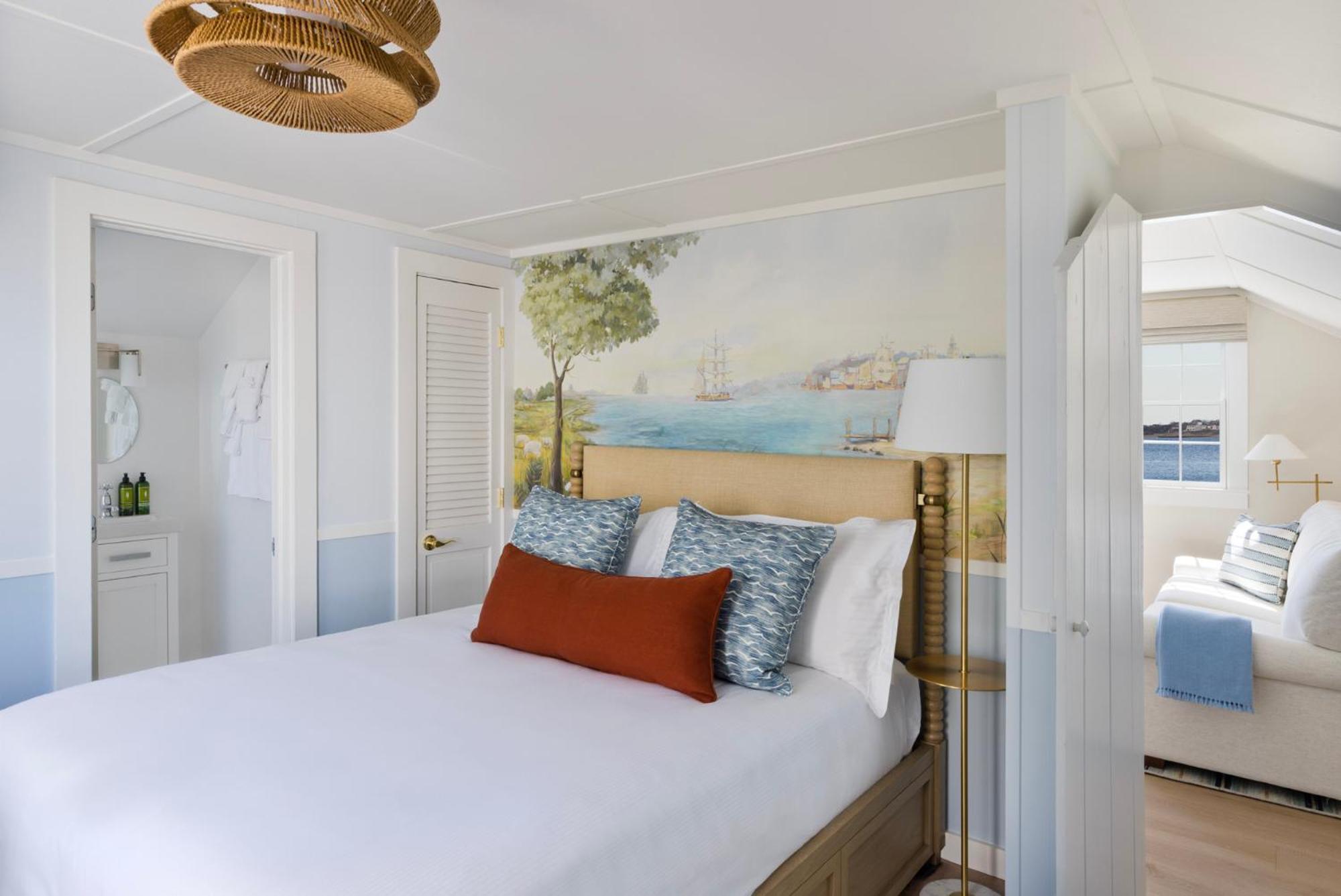 The At Boat Basin 4*