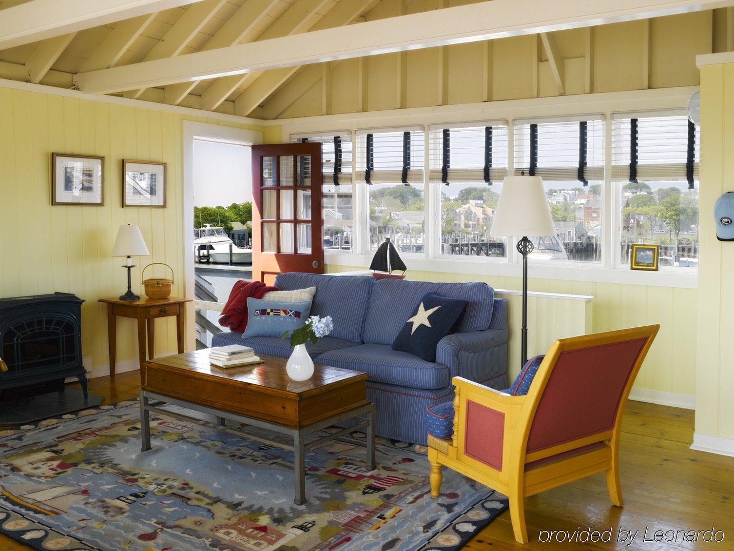 The At Boat Basin 4*